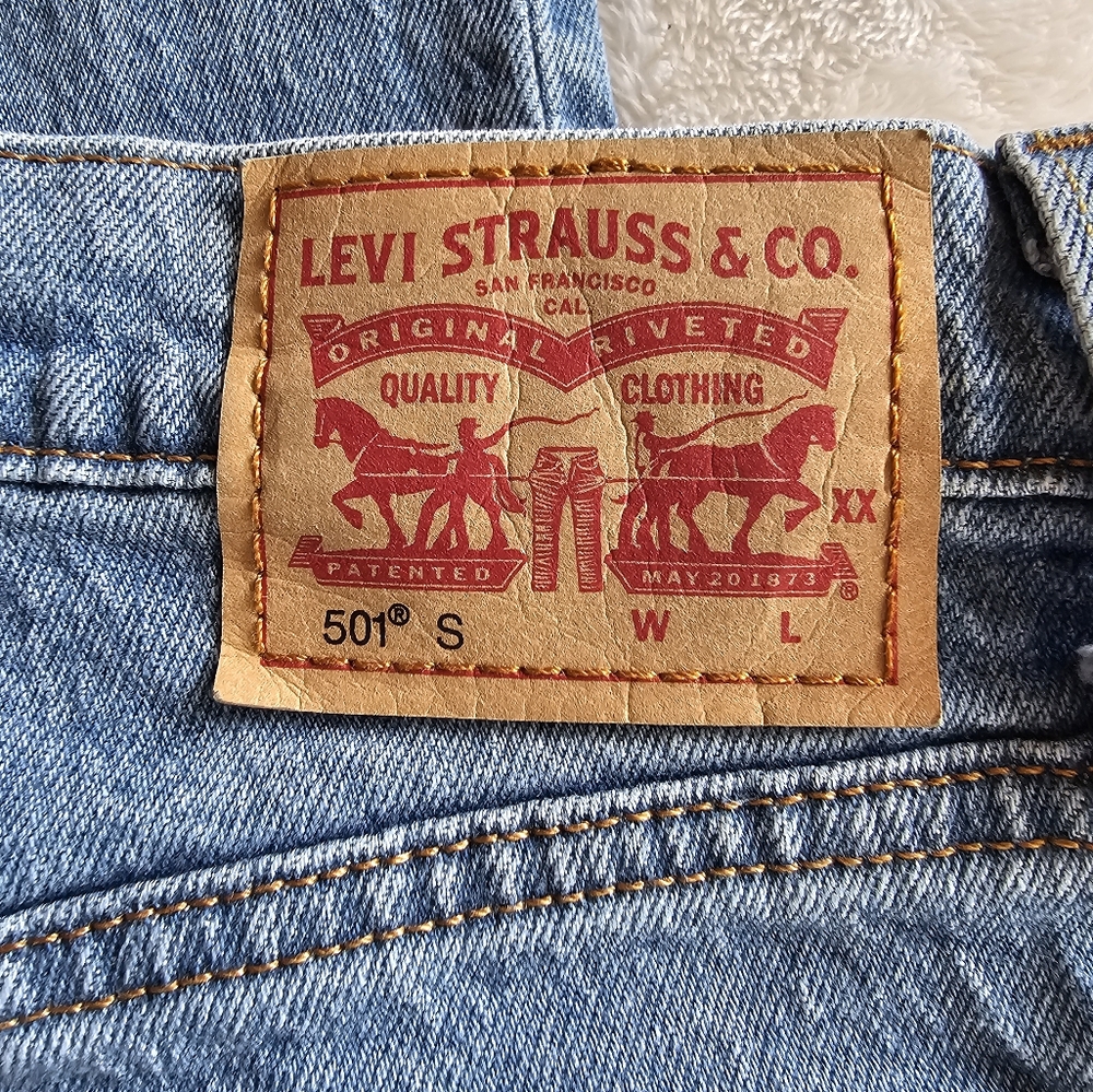 NWOT Levi's 501 Skinny Jeans
